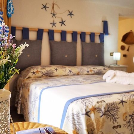 Casa Vacanza Vista Mare กุสโตนาชี ภายนอก รูปภาพ