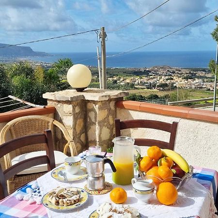 Casa Vacanza Vista Mare กุสโตนาชี ภายนอก รูปภาพ