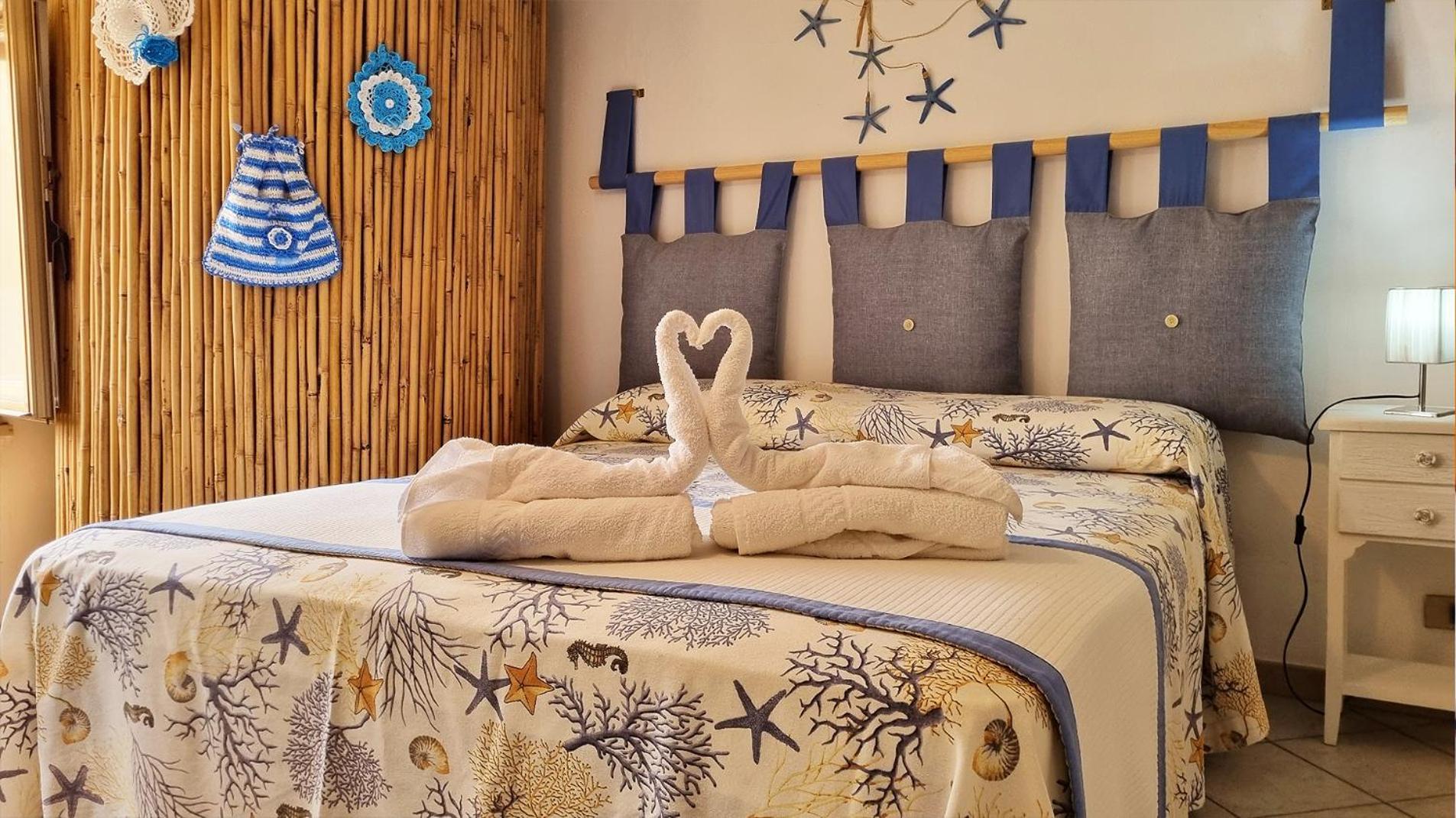 Casa Vacanza Vista Mare กุสโตนาชี ภายนอก รูปภาพ